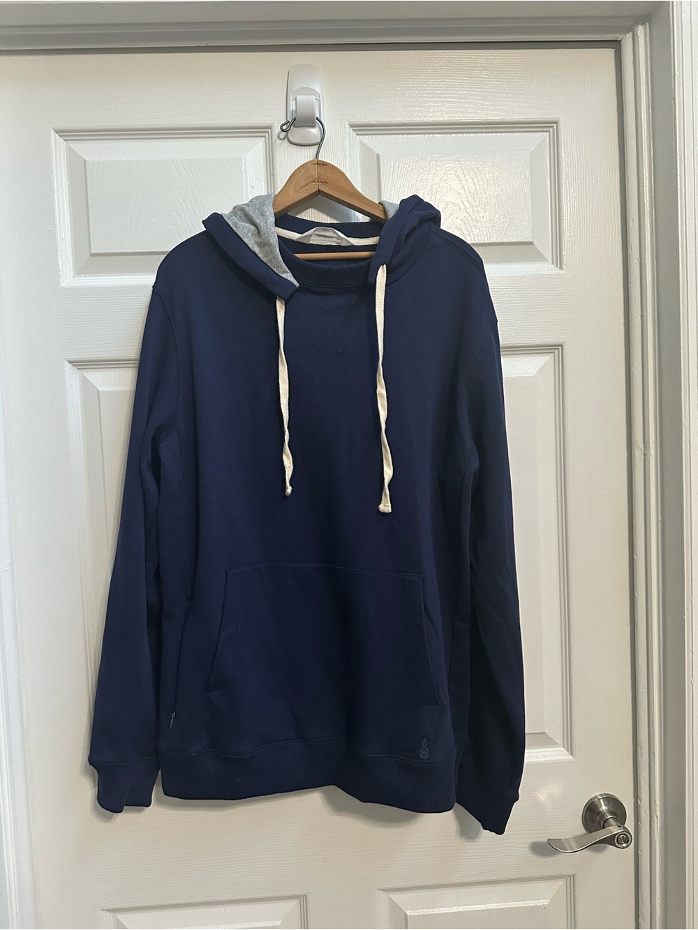 chubbies Navy Hooded Pullover with Gray Lined Hood